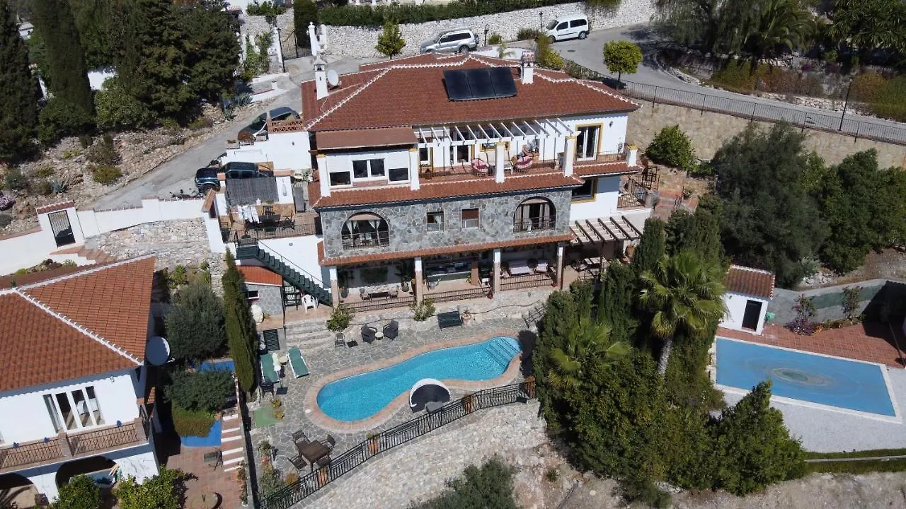 Apartamentos Alma Y Montana Cómpeta