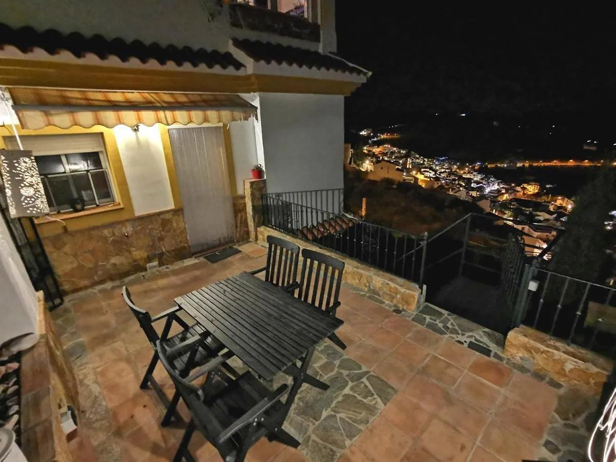 Apartamentos Alma Y Montana Cómpeta